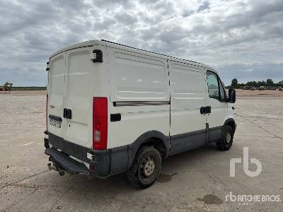 IVECO 29L10HPI Vehicule Utilitaire - Gesloten bestelwagen: afbeelding 3 IVECO 29L10HPI Vehicule Utilitaire - Gesloten bestelwagen: afbeelding 3