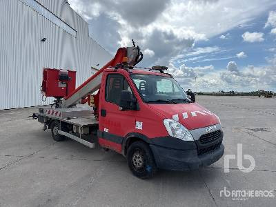 IVECO 35S11 2014 Multitel MT202 20 m on Cam ... - Vrachtwagen hoogwerker: afbeelding 4 IVECO 35S11 2014 Multitel MT202 20 m on Cam ... - Vrachtwagen hoogwerker: afbeelding 4
