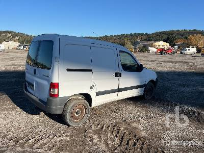 PEUGEOT PARTNER Vehicule Utilitaire (Inoperable) - Gesloten bestelwagen: afbeelding 3 PEUGEOT PARTNER Vehicule Utilitaire (Inoperable) - Gesloten bestelwagen: afbeelding 3