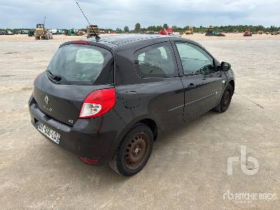 RENAULT CLIO Automobile - Personenwagen: afbeelding 3 RENAULT CLIO Automobile - Personenwagen: afbeelding 3