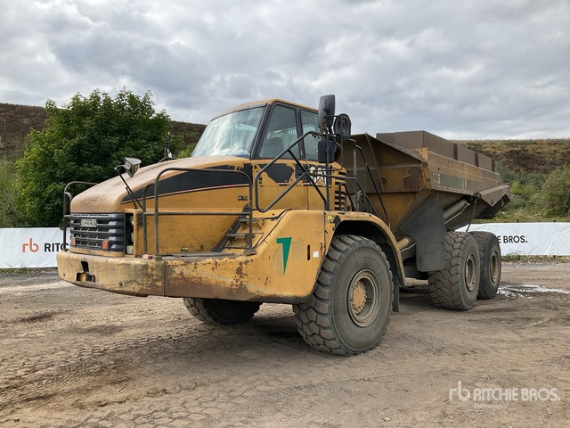 2005 Cat 735 6x6 Articulated Dump Truck - Kiepwagen met knikbesturing: afbeelding 2 2005 Cat 735 6x6 Articulated Dump Truck - Kiepwagen met knikbesturing: afbeelding 2