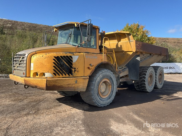 2005 Volvo A30D 6x6 Articulated Dump Truck - Kiepwagen met knikbesturing: afbeelding 1 2005 Volvo A30D 6x6 Articulated Dump Truck - Kiepwagen met knikbesturing: afbeelding 1