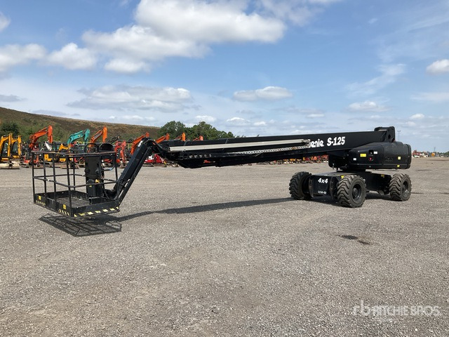 2009 Genie S125 4WD Diesel Articulating Boom Lift - Knikarmhoogwerker: afbeelding 4 2009 Genie S125 4WD Diesel Articulating Boom Lift - Knikarmhoogwerker: afbeelding 4