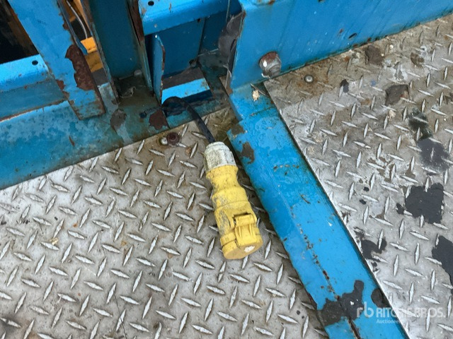 2010 Genie GS5390 4x4 Diesel Scissor Lift - Schaarlift: afbeelding 5 2010 Genie GS5390 4x4 Diesel Scissor Lift - Schaarlift: afbeelding 5