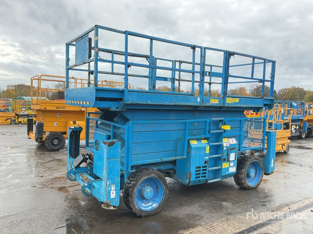 2010 Genie GS5390 4x4 Diesel Scissor Lift - Schaarlift: afbeelding 3 2010 Genie GS5390 4x4 Diesel Scissor Lift - Schaarlift: afbeelding 3