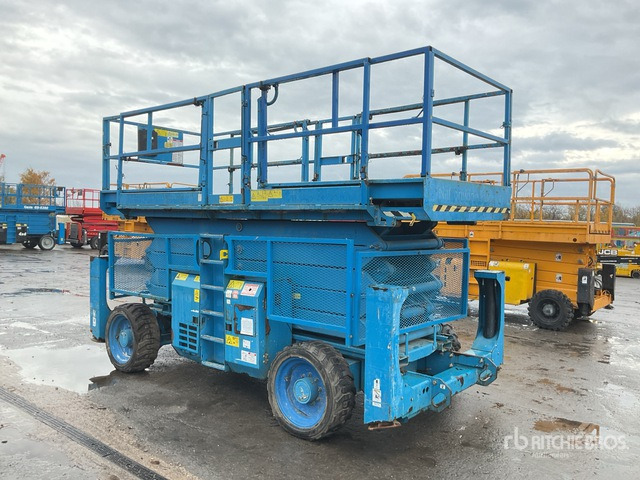 2010 Genie GS5390 4x4 Diesel Scissor Lift - Schaarlift: afbeelding 4 2010 Genie GS5390 4x4 Diesel Scissor Lift - Schaarlift: afbeelding 4