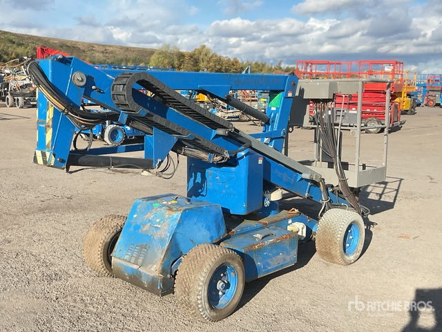 2013 Nifty-Lift HR12NDE 2WD Hybrid Articulating Boom Lift - Knikarmhoogwerker: afbeelding 4 2013 Nifty-Lift HR12NDE 2WD Hybrid Articulating Boom Lift - Knikarmhoogwerker: afbeelding 4