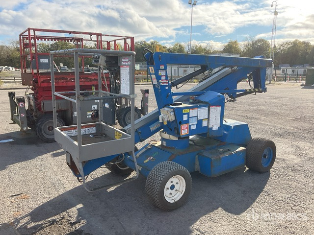 2013 Nifty-Lift HR12NDE 2WD Hybrid Articulating Boom Lift - Knikarmhoogwerker: afbeelding 1 2013 Nifty-Lift HR12NDE 2WD Hybrid Articulating Boom Lift - Knikarmhoogwerker: afbeelding 1