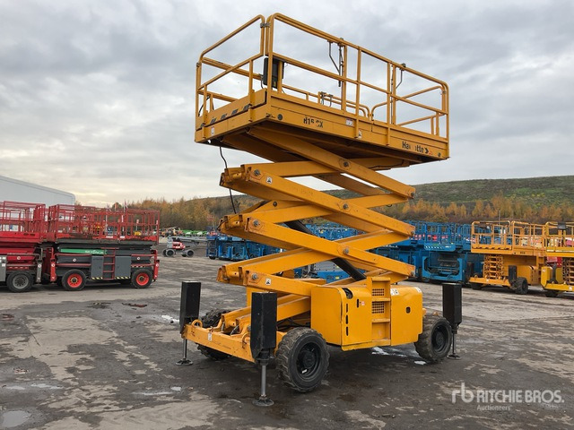 2014 Haulotte H15SDX 4x4 Diesel Scissor Lift - Schaarlift: afbeelding 1 2014 Haulotte H15SDX 4x4 Diesel Scissor Lift - Schaarlift: afbeelding 1