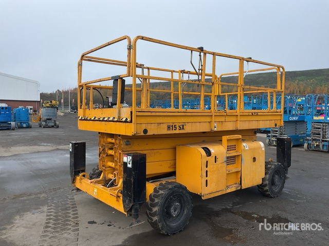 2014 Haulotte H15SDX 4x4 Diesel Scissor Lift - Schaarlift: afbeelding 3 2014 Haulotte H15SDX 4x4 Diesel Scissor Lift - Schaarlift: afbeelding 3