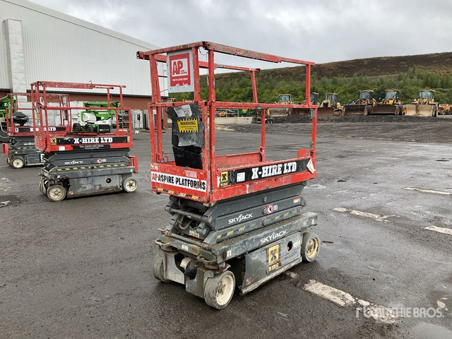 2014 Skyjack SJIII3219 Electric Scissor Lift - Schaarlift: afbeelding 2 2014 Skyjack SJIII3219 Electric Scissor Lift - Schaarlift: afbeelding 2