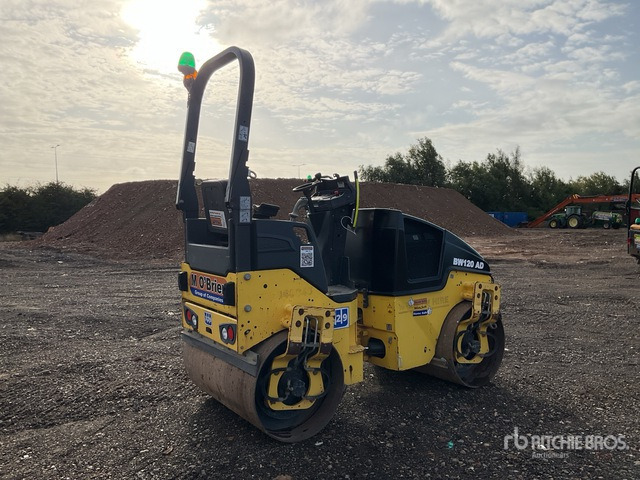 2015 Bomag 120AD-5 Double Drum Roller - Wals: afbeelding 4 2015 Bomag 120AD-5 Double Drum Roller - Wals: afbeelding 4