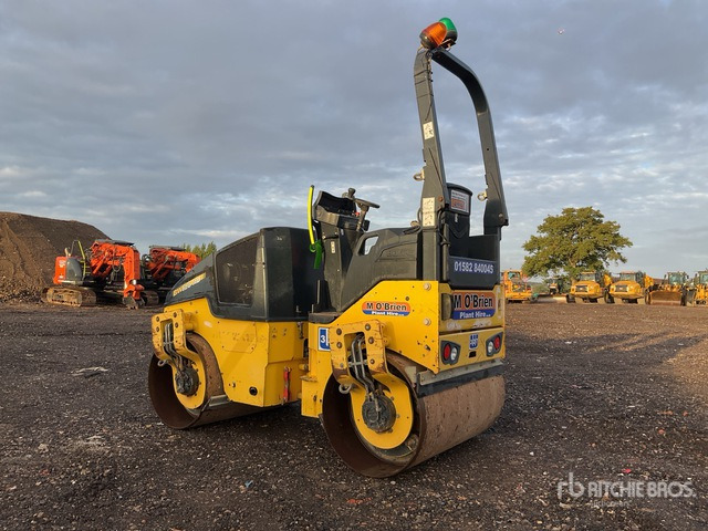 2015 Bomag 120AD-5 Double Drum Roller - Wals: afbeelding 4 2015 Bomag 120AD-5 Double Drum Roller - Wals: afbeelding 4