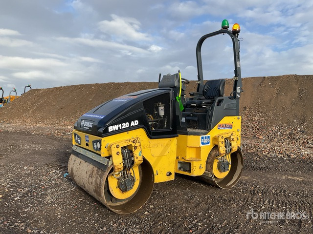 2015 Bomag 120AD-5 Double Drum Roller - Wals: afbeelding 1 2015 Bomag 120AD-5 Double Drum Roller - Wals: afbeelding 1