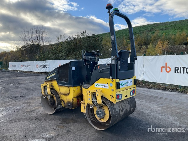 2015 Bomag BW120AD-5 Double Drum Roller - Asfaltwals: afbeelding 4 2015 Bomag BW120AD-5 Double Drum Roller - Asfaltwals: afbeelding 4
