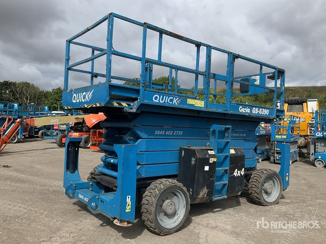 2015 Genie GS-5390 4x4 Diesel Scissor Lift - Schaarlift: afbeelding 3 2015 Genie GS-5390 4x4 Diesel Scissor Lift - Schaarlift: afbeelding 3