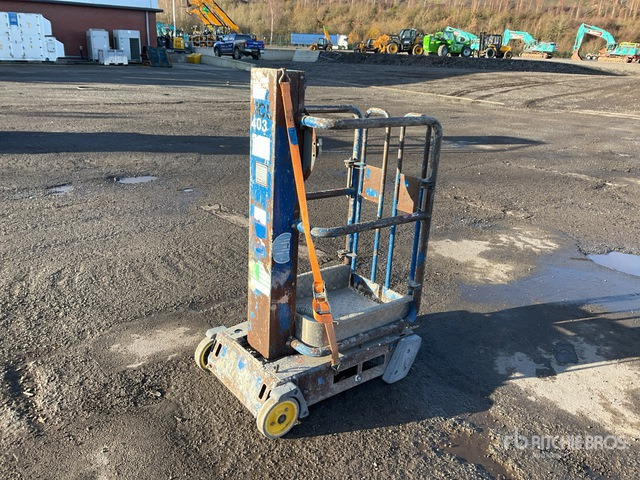 2015 Power Tower Peco Vertical Mast Lift - Verticale masthoogwerker: afbeelding 3 2015 Power Tower Peco Vertical Mast Lift - Verticale masthoogwerker: afbeelding 3