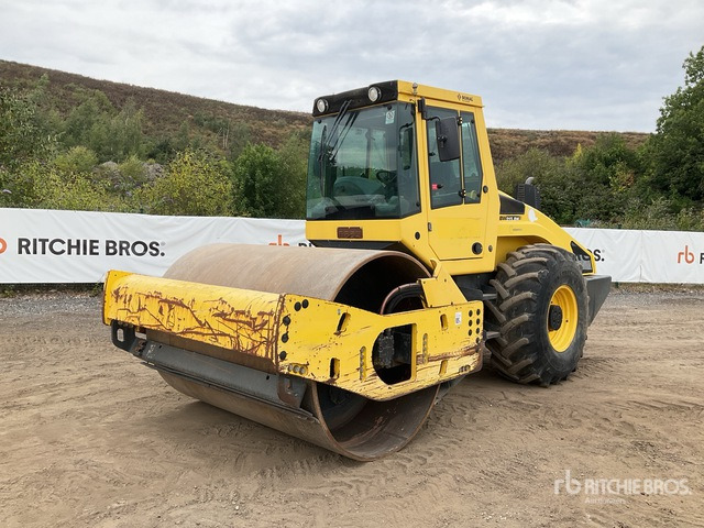 2016 Bomag BW213DH-4i Smooth Drum Compactor - Klepelmaaier/ Mulcher: afbeelding 2 2016 Bomag BW213DH-4i Smooth Drum Compactor - Klepelmaaier/ Mulcher: afbeelding 2