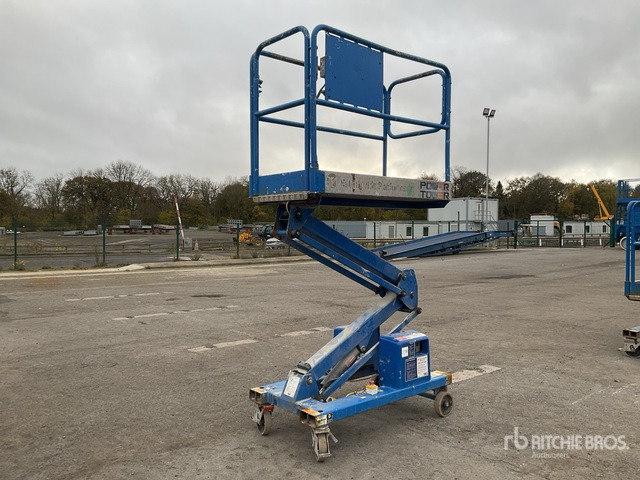 2017 Power Towers Vertical Mast Lift - Verticale masthoogwerker: afbeelding 1 2017 Power Towers Vertical Mast Lift - Verticale masthoogwerker: afbeelding 1