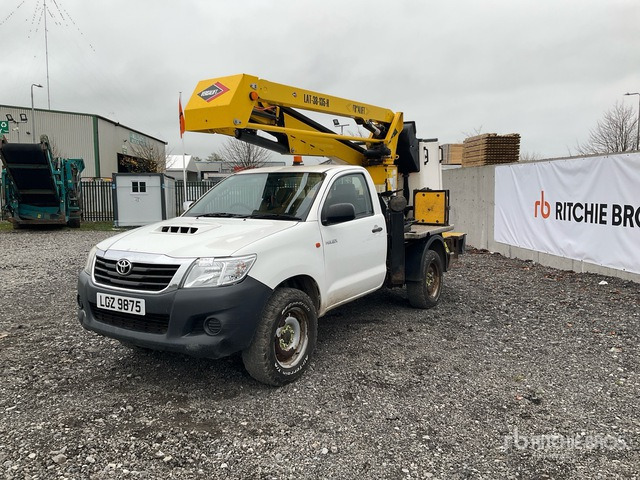 2018 Toyota Hilux 2018 Versalift LAT-38-135-H on 4x4 Bucket Truck - Andere machine: afbeelding 3 2018 Toyota Hilux 2018 Versalift LAT-38-135-H on 4x4 Bucket Truck - Andere machine: afbeelding 3
