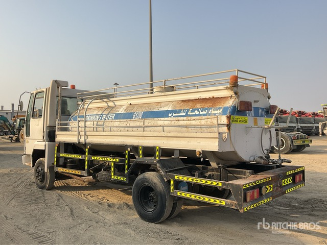 2002 Iveco Cargo 712 5000 L 4x2 Water Truck - Tankwagen: afbeelding 4 2002 Iveco Cargo 712 5000 L 4x2 Water Truck - Tankwagen: afbeelding 4