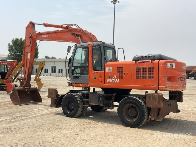 2005 Hitachi ZX210W - Mobiele graafmachine: afbeelding 3 2005 Hitachi ZX210W - Mobiele graafmachine: afbeelding 3