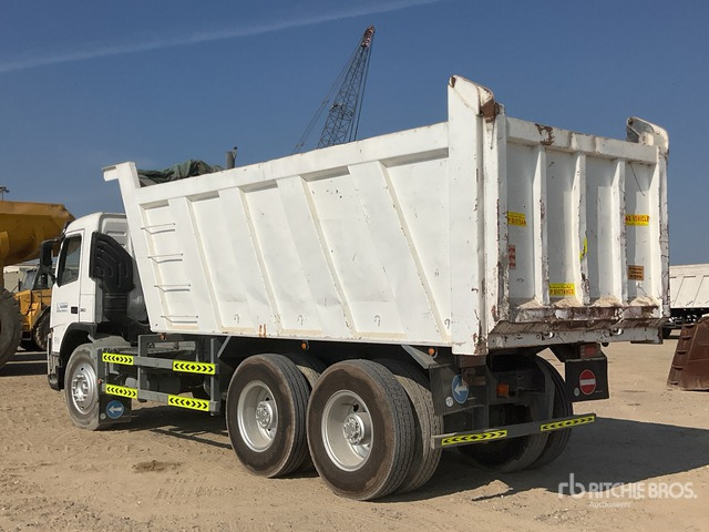 2005 Volvo FM12-380 6x4 T/A Dump Truck - Kipper vrachtwagen: afbeelding 2 2005 Volvo FM12-380 6x4 T/A Dump Truck - Kipper vrachtwagen: afbeelding 2