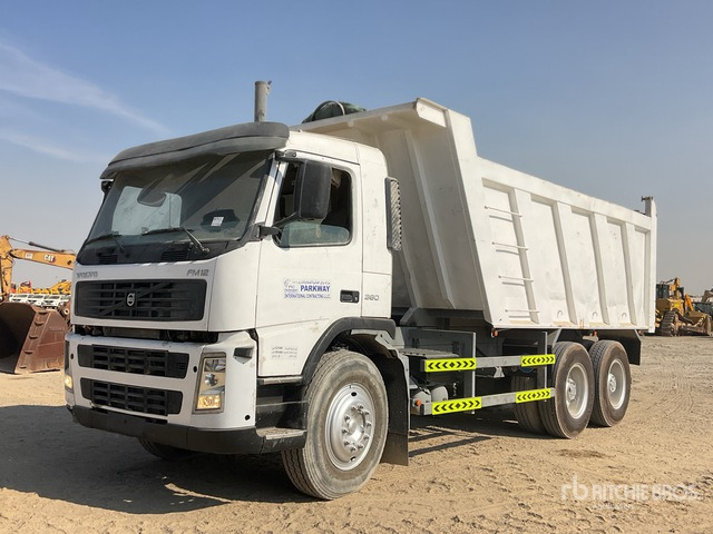 2005 Volvo FM12-380 6x4 T/A Dump Truck - Kipper vrachtwagen: afbeelding 1 2005 Volvo FM12-380 6x4 T/A Dump Truck - Kipper vrachtwagen: afbeelding 1