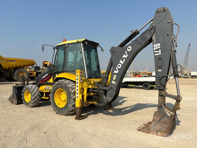 2009 Volvo BL71 4x4 Backhoe Loader - Graaflaadmachine: afbeelding 2 2009 Volvo BL71 4x4 Backhoe Loader - Graaflaadmachine: afbeelding 2