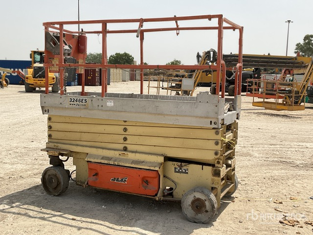 2010 JLG 3246ES Electric Scissor Lift - Schaarlift: afbeelding 3 2010 JLG 3246ES Electric Scissor Lift - Schaarlift: afbeelding 3