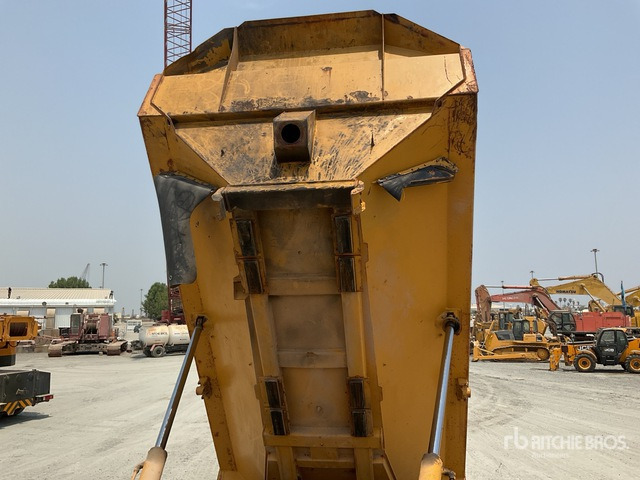 2011 Cat 740 - Kiepwagen met knikbesturing: afbeelding 5 2011 Cat 740 - Kiepwagen met knikbesturing: afbeelding 5