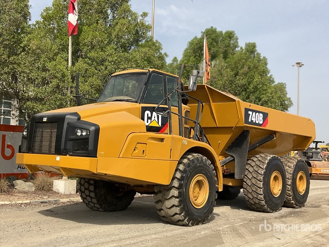 2012 Cat 740B - Kiepwagen met knikbesturing: afbeelding 2 2012 Cat 740B - Kiepwagen met knikbesturing: afbeelding 2