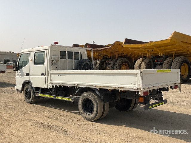 2012 Mitsubishi Canter 4x2 Crew Cab Flatbed Truck - Vrachtwagen met open laadbak: afbeelding 3 2012 Mitsubishi Canter 4x2 Crew Cab Flatbed Truck - Vrachtwagen met open laadbak: afbeelding 3