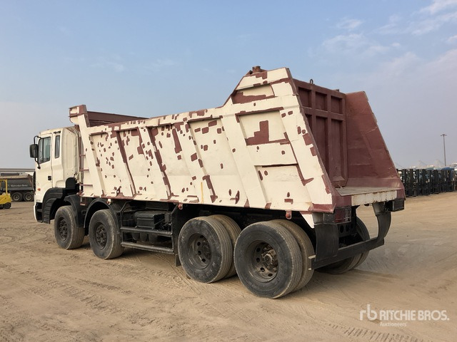 2014 Hyundai HD370 8x4 Twin-Steer Tri/A Dump Truck - Kipper vrachtwagen: afbeelding 2 2014 Hyundai HD370 8x4 Twin-Steer Tri/A Dump Truck - Kipper vrachtwagen: afbeelding 2