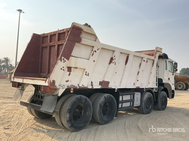 2014 Hyundai HD370 8x4 Twin-Steer Tri/A Dump Truck - Kipper vrachtwagen: afbeelding 3 2014 Hyundai HD370 8x4 Twin-Steer Tri/A Dump Truck - Kipper vrachtwagen: afbeelding 3