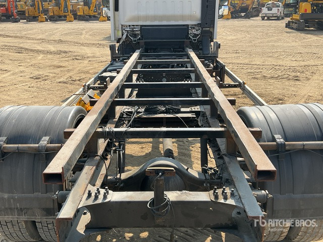 2015 Isuzu LK66YWA Cab and Chassis - Chassis vrachtwagen: afbeelding 5 2015 Isuzu LK66YWA Cab and Chassis - Chassis vrachtwagen: afbeelding 5