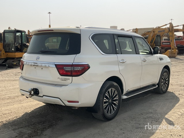 2015 Nissan Patrol Platinum 4x4 SUV - SUV: afbeelding 3 2015 Nissan Patrol Platinum 4x4 SUV - SUV: afbeelding 3