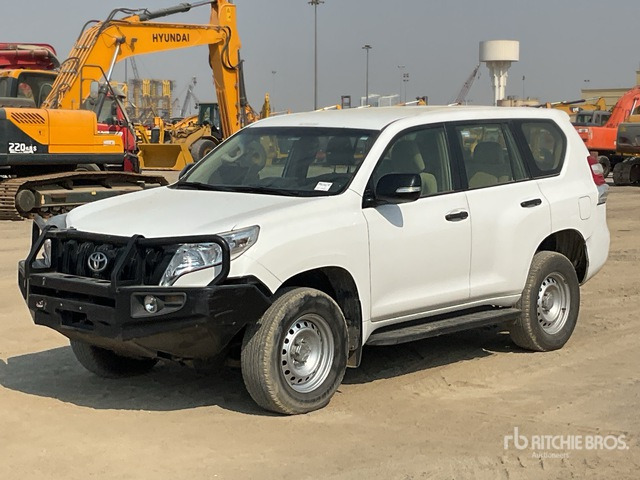 2015 Toyota Prado TX 150L 4x4 SUV - SUV: afbeelding 1 2015 Toyota Prado TX 150L 4x4 SUV - SUV: afbeelding 1