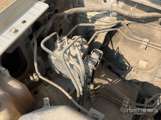 2016 Mitsubishi L200 4x4 Crew Cab Pickup - Pick-up: afbeelding 4 2016 Mitsubishi L200 4x4 Crew Cab Pickup - Pick-up: afbeelding 4