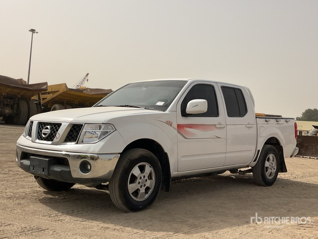 2016 Nissan 4x2 Crew Cab Pickup - Pick-up: afbeelding 2 2016 Nissan 4x2 Crew Cab Pickup - Pick-up: afbeelding 2