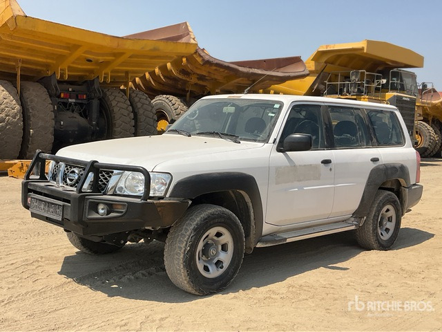 2018 Nissan Patrol GL 4x4 SUV - SUV: afbeelding 1 2018 Nissan Patrol GL 4x4 SUV - SUV: afbeelding 1