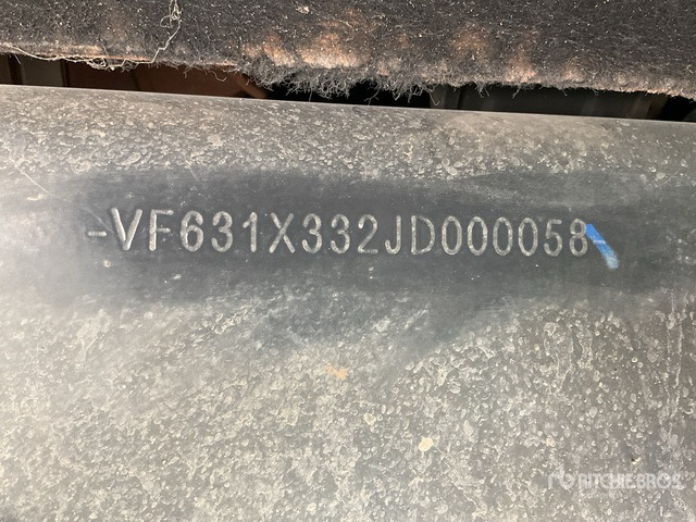 2018 Renault 8x8 Twin-Steer Sleeper Flatbed Truck - Vrachtwagen met open laadbak: afbeelding 1 2018 Renault 8x8 Twin-Steer Sleeper Flatbed Truck - Vrachtwagen met open laadbak: afbeelding 1