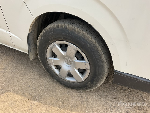 2018 Toyota Hiace 4x2 15-Seat Mini Bus - Minibus, Personenvervoer: afbeelding 5 2018 Toyota Hiace 4x2 15-Seat Mini Bus - Minibus, Personenvervoer: afbeelding 5