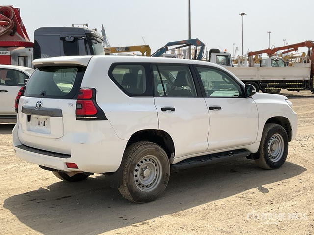 2018 Toyota Prado TX 150L 4x4 SUV - SUV: afbeelding 3 2018 Toyota Prado TX 150L 4x4 SUV - SUV: afbeelding 3