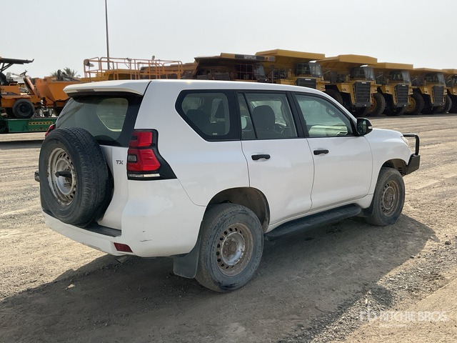 2018 Toyota Prado TX 150L 4x4 SUV - SUV: afbeelding 3 2018 Toyota Prado TX 150L 4x4 SUV - SUV: afbeelding 3