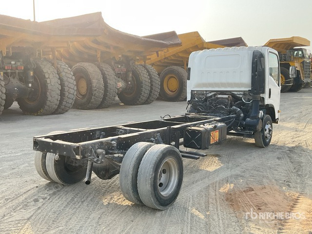 2019 Isuzu NPR 4x2 Cab and Chassis - Chassis vrachtwagen: afbeelding 3 2019 Isuzu NPR 4x2 Cab and Chassis - Chassis vrachtwagen: afbeelding 3