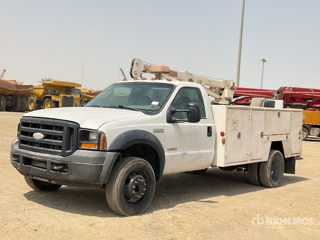 2006 Ford F550XL SUPER DUTY 4x2 Service Truck - Gemeentelijke machine/ Speciaal: afbeelding 2 2006 Ford F550XL SUPER DUTY 4x2 Service Truck - Gemeentelijke machine/ Speciaal: afbeelding 2