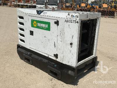 SDMO Skid-Mounted (Inoperable) - Industrie generator: afbeelding 3 SDMO Skid-Mounted (Inoperable) - Industrie generator: afbeelding 3