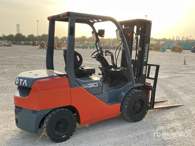 Toyota 72-8FDJ30 - Diesel heftruck: afbeelding 4 Toyota 72-8FDJ30 - Diesel heftruck: afbeelding 4