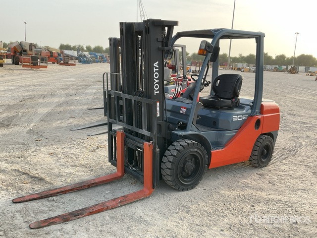 Toyota 72-8FDN30 - Diesel heftruck: afbeelding 1 Toyota 72-8FDN30 - Diesel heftruck: afbeelding 1
